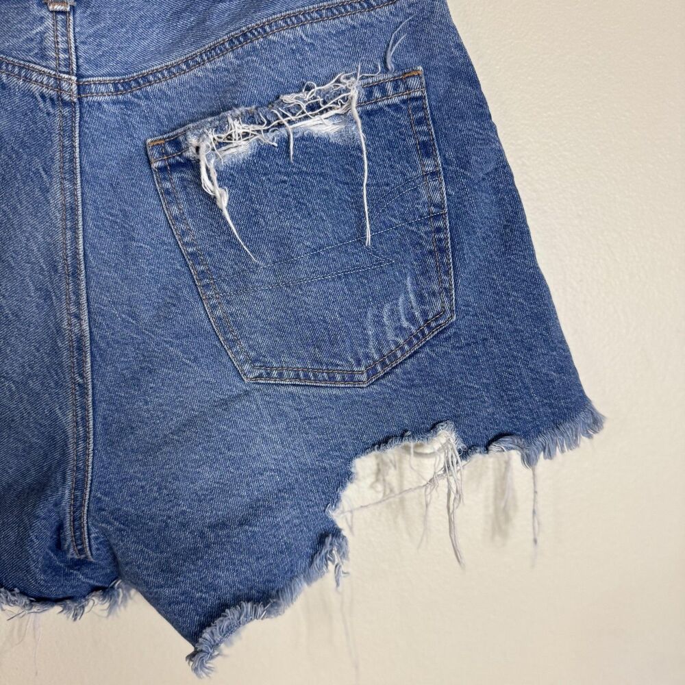 American Eagle Shorts Womens 6 Blue High Rise Distressed Denim Cutoff Frayed - Picture 7 of 9